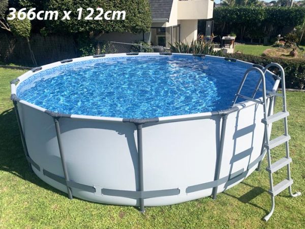 Round Bestway 366cm x 122cm pool filled with clear water